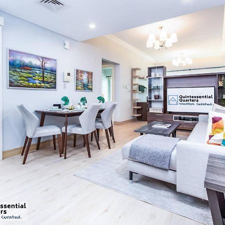 Downtown Cozy Home + Partitioned Living Room Dubai Ngoại thất bức ảnh