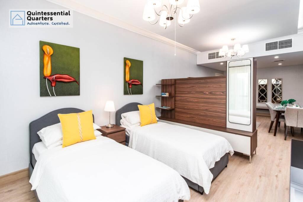 Downtown Cozy Home + Partitioned Living Room Dubai Ngoại thất bức ảnh